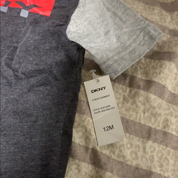 Dkny - Picture 2 of 3